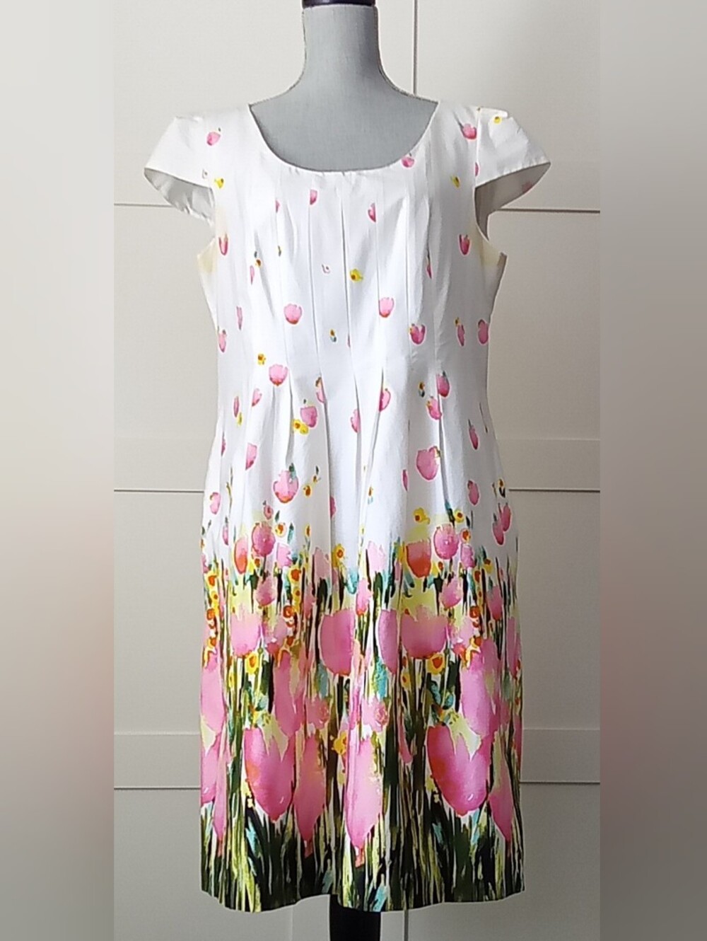 Women’s White Floral Pink Watercolor Shift Dress